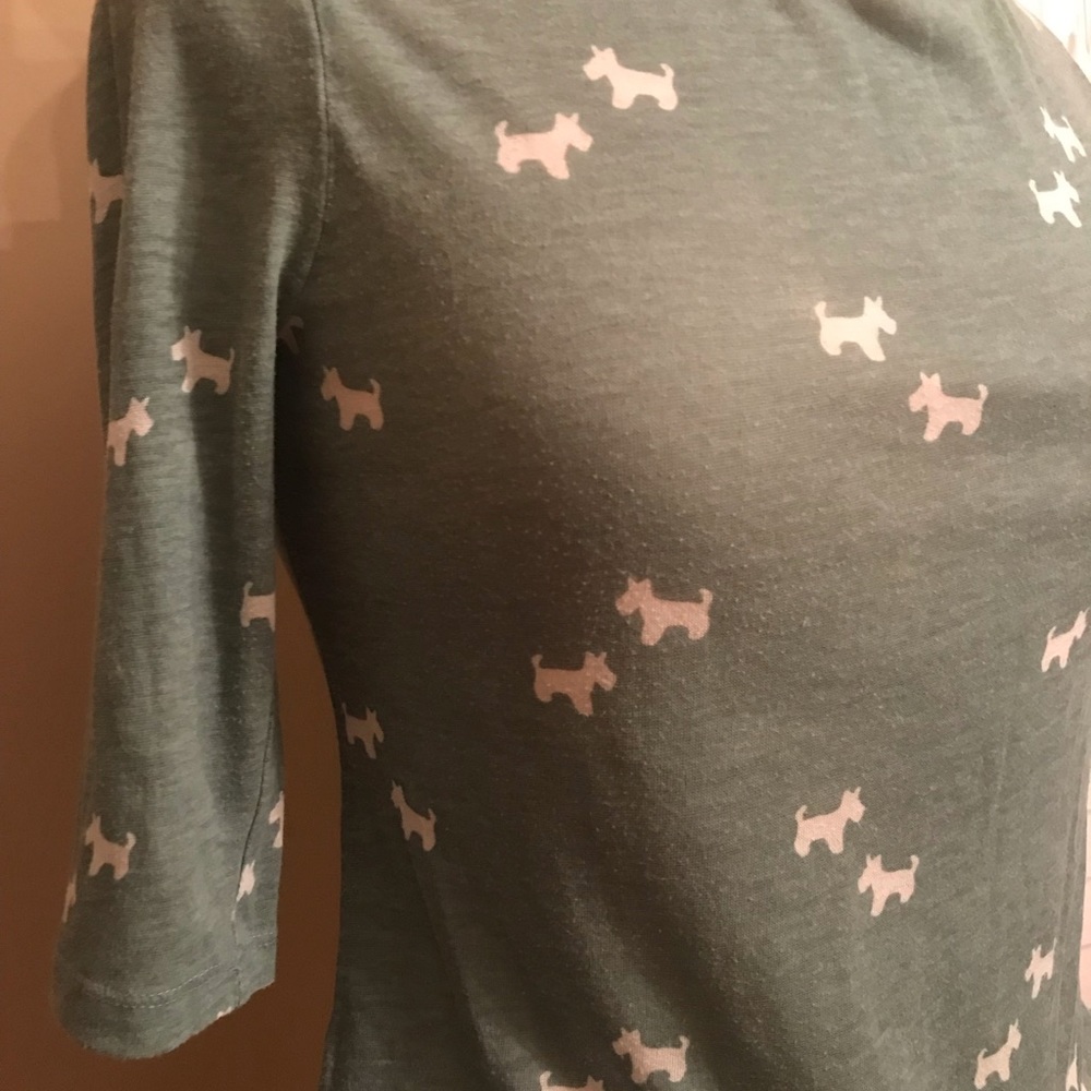 Urban Outfitters green with white dog tee
